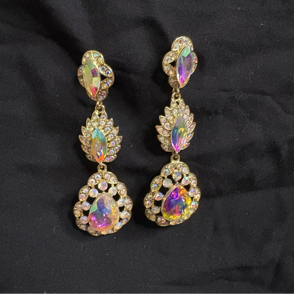 EVER FAITH Austrian Crystal Marquise Leaf Teardrop Dangle Earrings